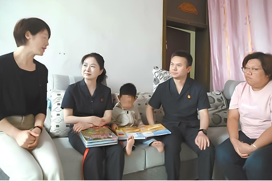 Hai lần đi kiện của góa phụ sinh con từ phôi trữ đông