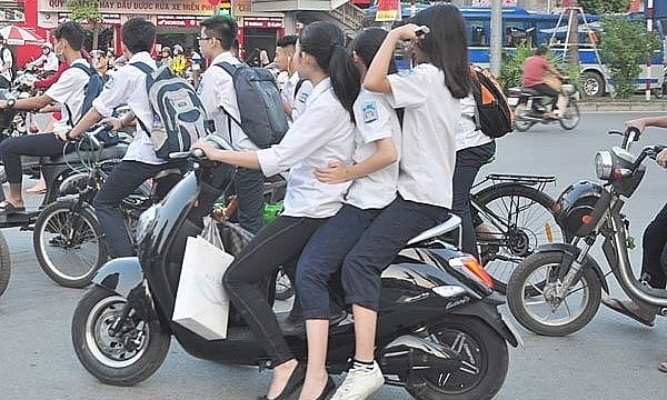 'Mười nguyên nhân khiến học sinh đi xe ra đường vô tội vạ'