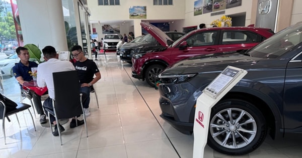 Xe lai bất ngờ tăng tốc