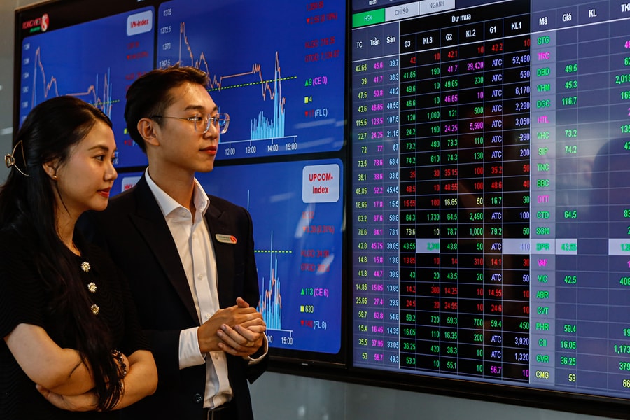 JP Morgan: VN-Index có thể đạt mốc 2.200 điểm năm sau