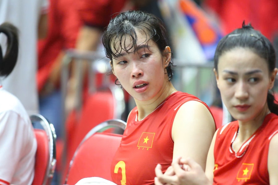 Trọng tài xin lỗi đội tuyển bóng chuyền nữ Việt Nam sau chung kết nghiệt ngã