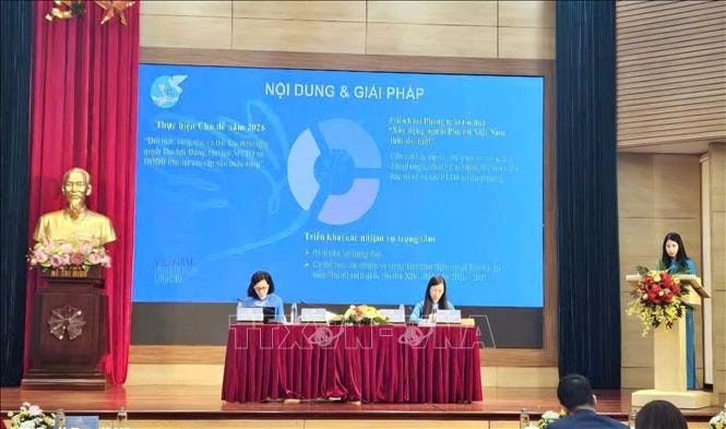 Phối hợp hỗ trợ các vấn đề cấp thiết cho học sinh tại 248 xã biên giới, đất liền