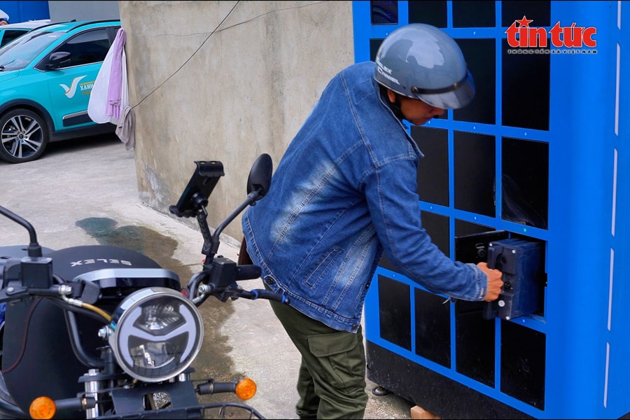 TP Hồ Chí Minh đề xuất lắp đặt 20.000 tủ đổi pin xe điện trên vỉa hè