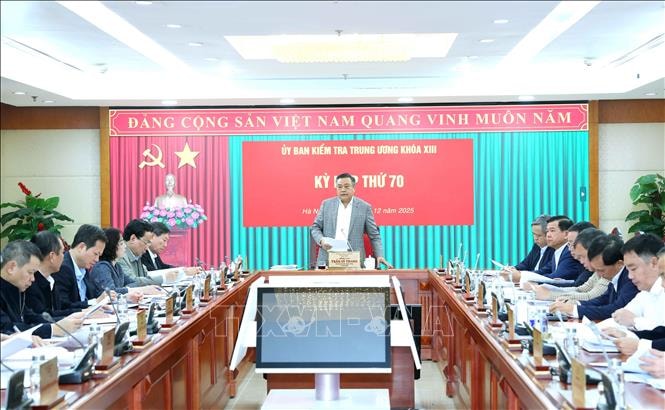 Cảnh cáo 2 nguyên Thứ trưởng Bộ LĐTBXH Lê Tấn Dũng và Doãn Mậu Diệp