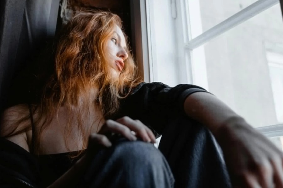 Vô tình đọc tin nhắn trong máy chồng, tôi uất nghẹn không nói nên lời