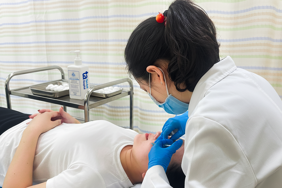 Kiều bào về nước làm đẹp đón năm mới