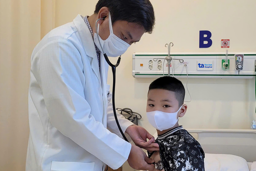 Thỏi nam châm trôi vào dạ dày bé trai