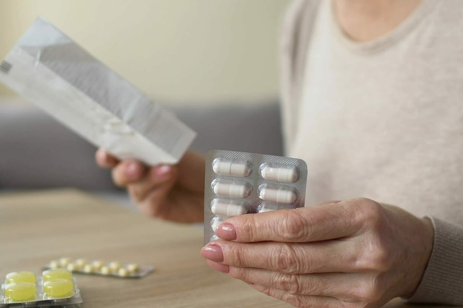 Vì sao không nên dùng lại đơn thuốc cúm?