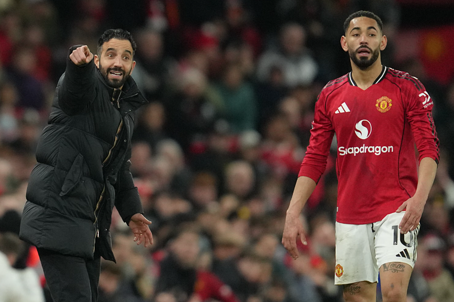 Amorim được khen vì dùng 4 hậu vệ