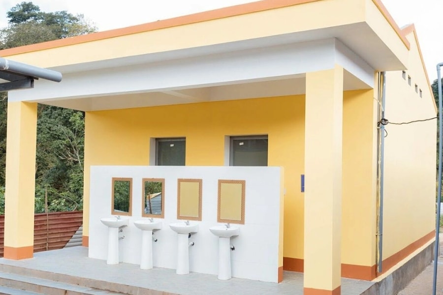 Học sinh nội trú Bố Trạch dứt cảnh tắm suối nhờ nhà tắm mới