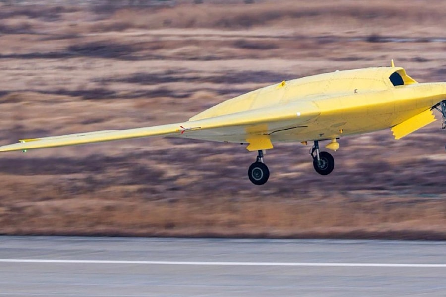 UAV tàng hình cỡ lớn Trung Quốc lần đầu bay thử