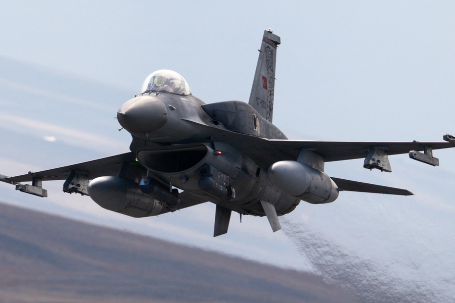 Thổ Nhĩ Kỳ điều F-16 bắn hạ UAV mất kiểm soát gần không phận