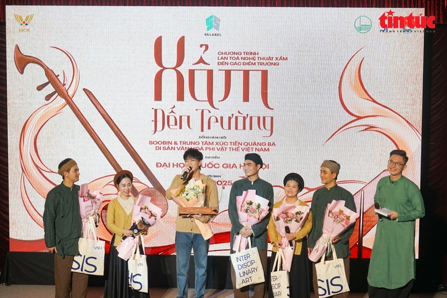 Lan tỏa giá trị văn hoá, kết nối thực hành nghệ thuật hát xẩm tại giảng đường