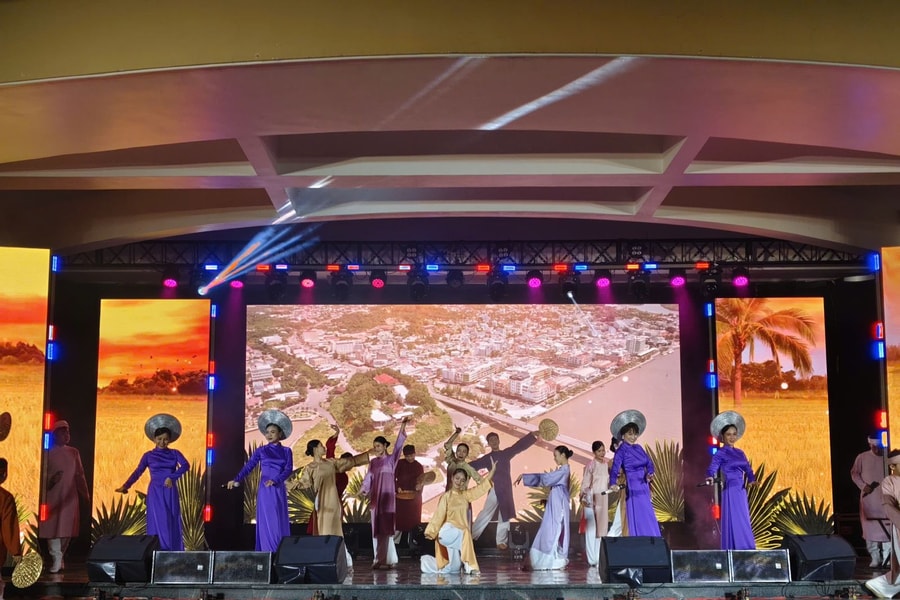 Tôn vinh Đờn ca tài tử trong Tuần Văn hóa xây dựng nông thôn mới An Giang