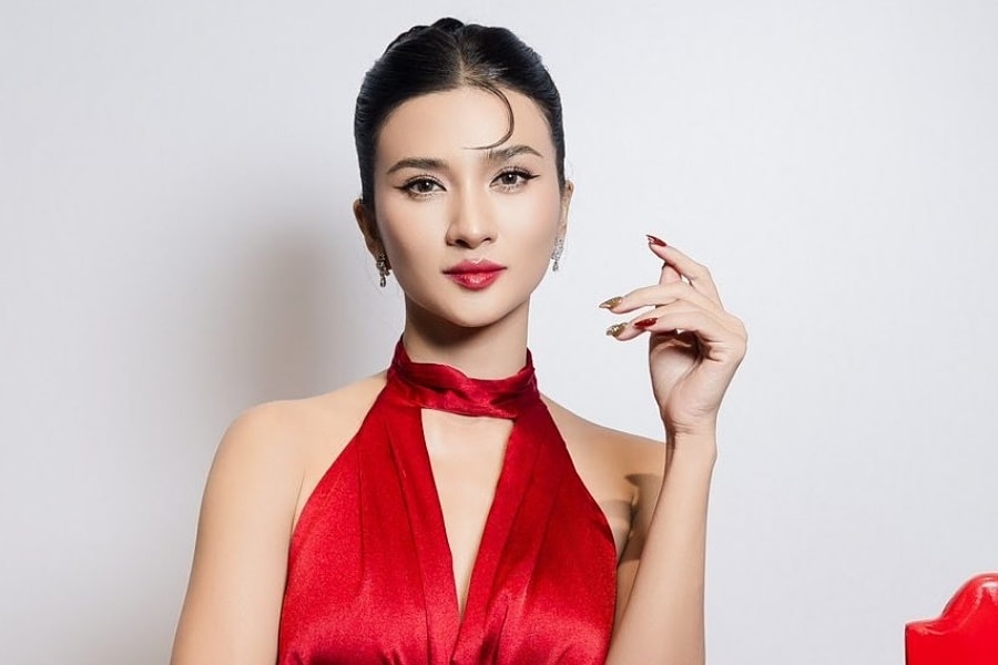 Phong cách thanh lịch của diễn viên Kim Tuyến