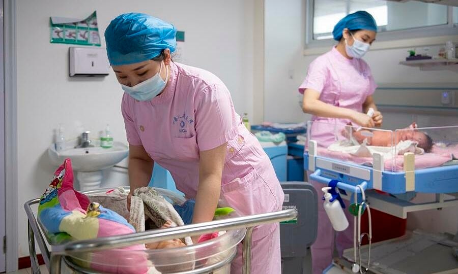 Trung Quốc trả tiền thụ tinh ống nghiệm, người dân vẫn 'ngán' sinh con