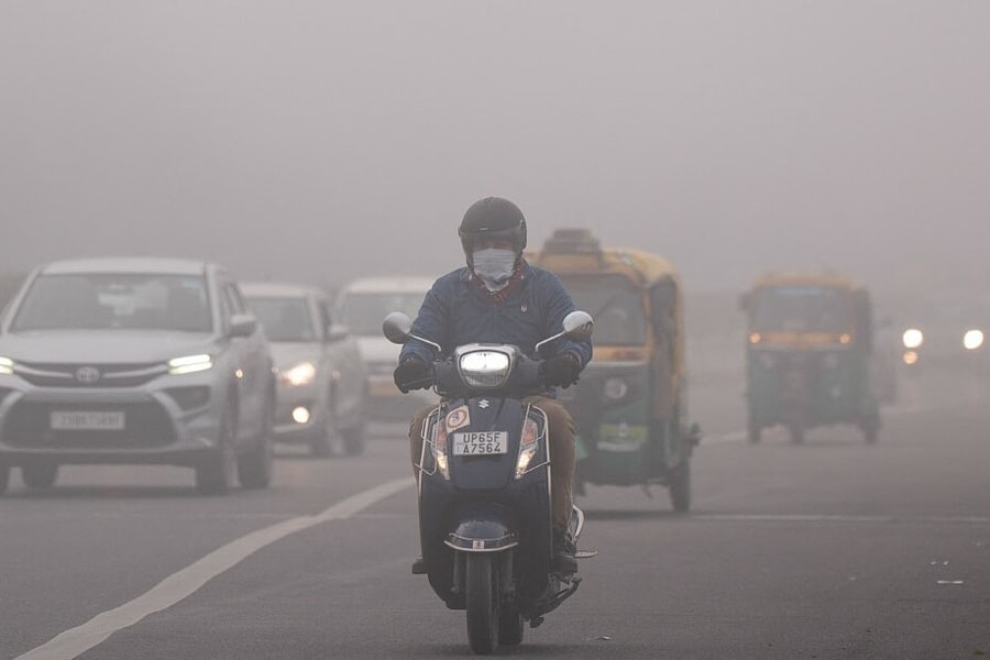 New Delhi cho trẻ em học trực tuyến vì ô nhiễm không khí