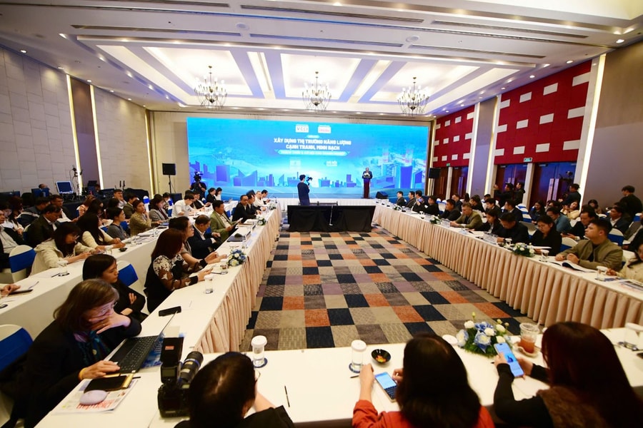 Hoàn thiện pháp lý, xây dựng thị trường năng lượng cạnh tranh, minh bạch