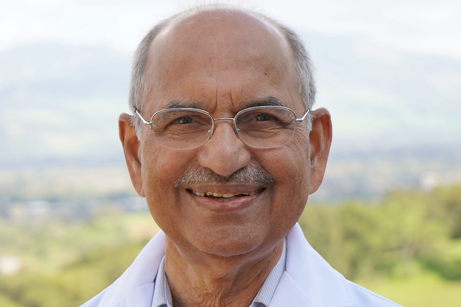 5 thói quen vận động giúp bác sĩ U80 dẻo dai như thanh niên