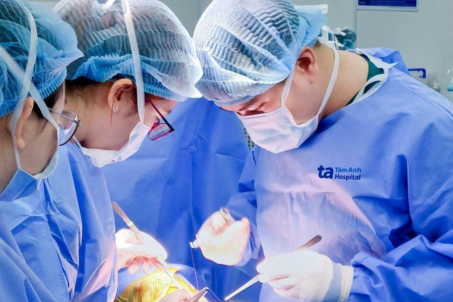 Đa nhân giáp lành và ác tính trong cổ người phụ nữ