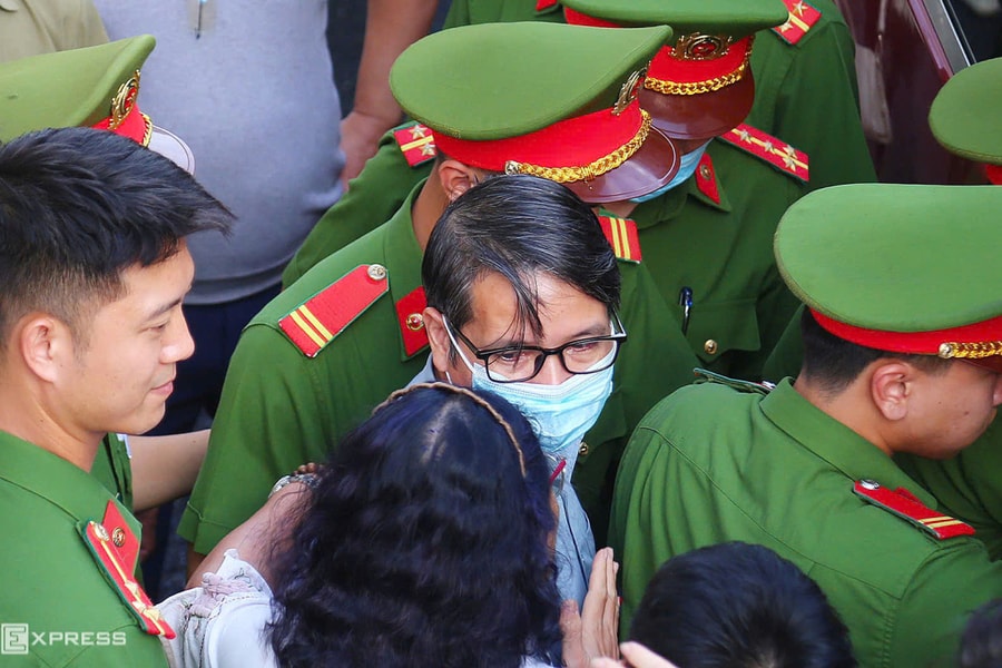 Cựu trợ lý nguyên Chủ tịch Quốc hội rút kháng cáo trước phiên phúc thẩm