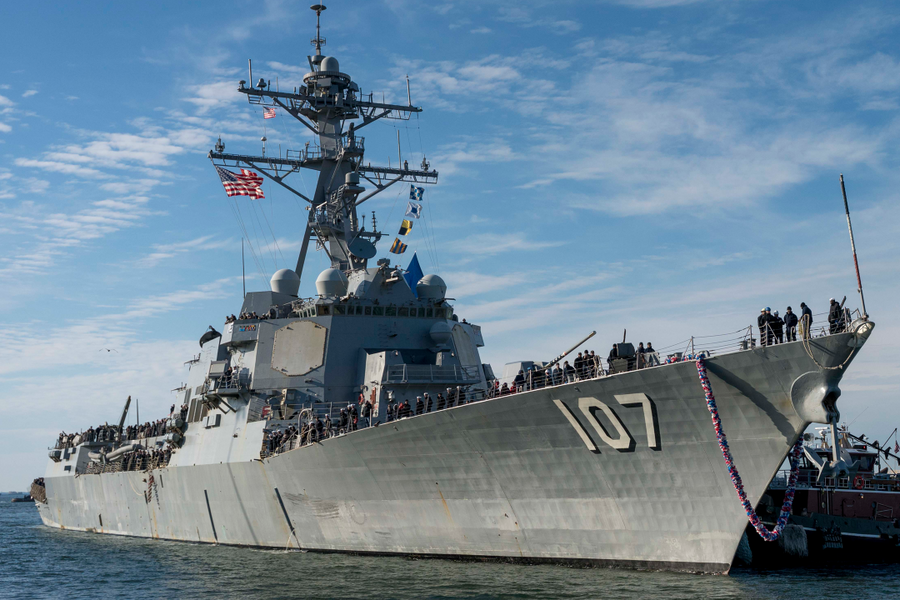 Quốc hội Mỹ duyệt ngân sách quốc phòng hơn 900 tỷ USD