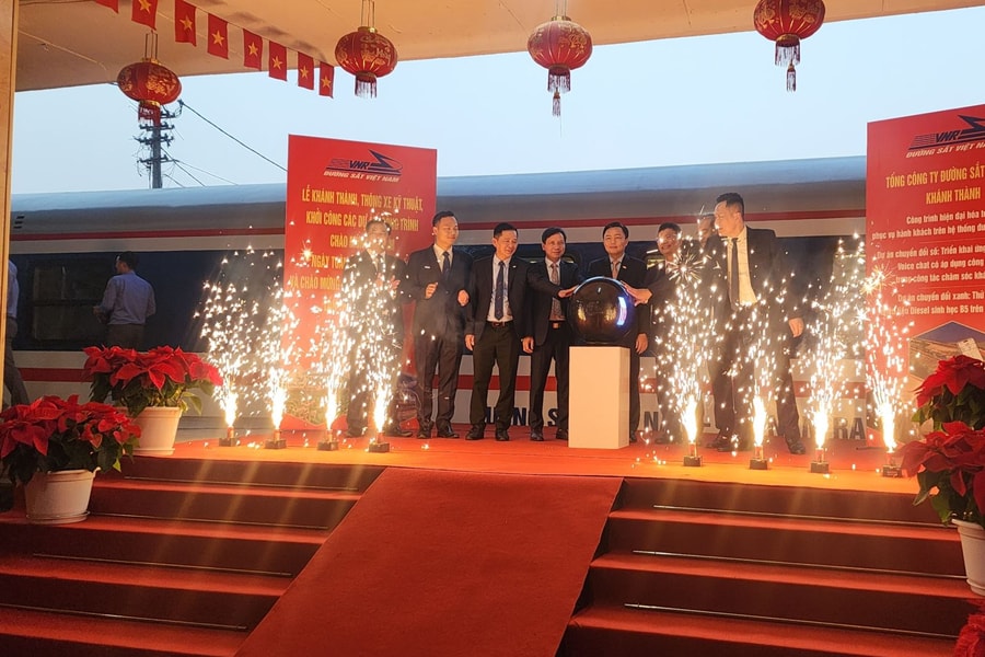 Đường sắt khánh thành công trình hiện đại hóa 162 toa xe khách