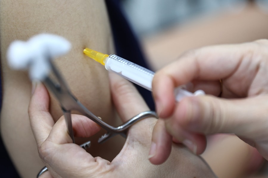 4.000 trẻ em Việt Nam thử nghiệm vaccine sốt xuất huyết mới