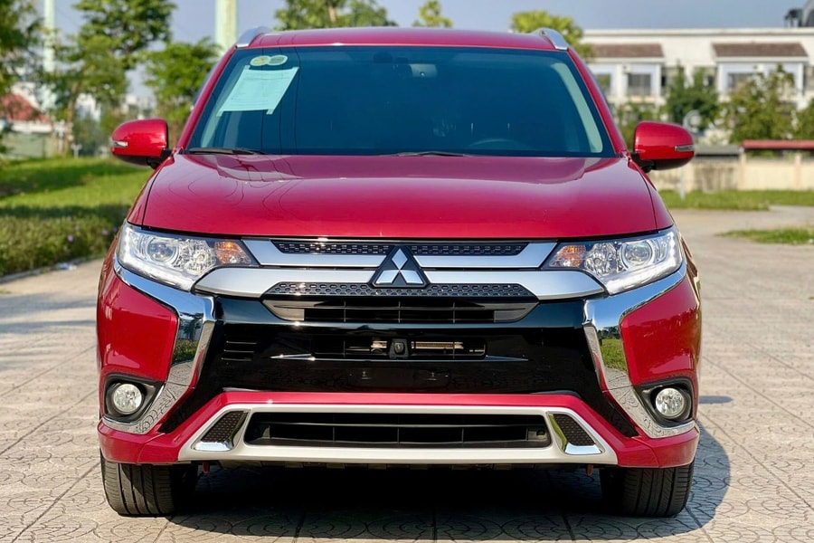 Định giá Mitsubishi Outlander 2022?