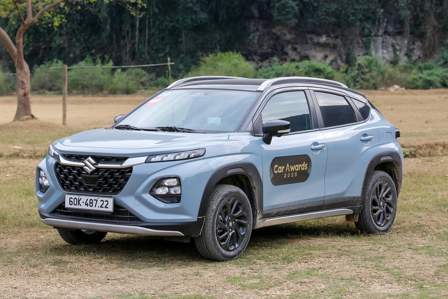 VF 5 bán chạy nhất phân khúc, Fronx khởi đầu chậm