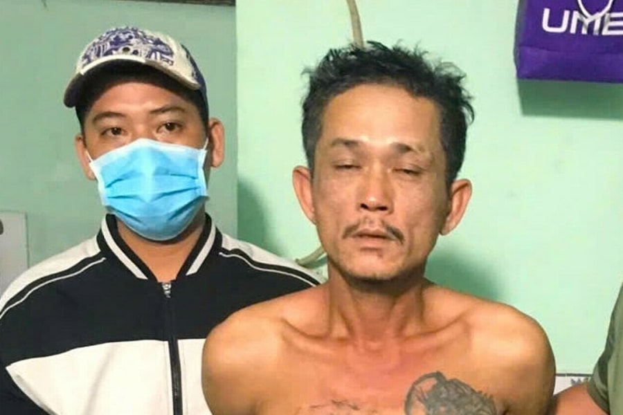 Cụ bà giả chết khi bị cháu ruột chích điện, cướp vàng