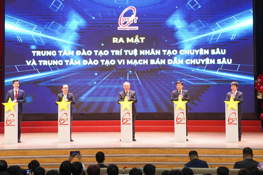 Việt Nam có thêm hai trung tâm đào tạo chuyên sâu về AI, bán dẫn