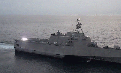 Mỹ lần đầu phóng phi cơ 'bản sao của UAV Iran' từ tàu chiến