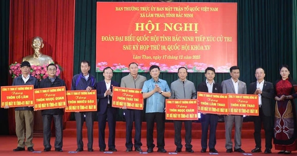 Công ty TNHH Kỹ thương Đông Đô trao tặng 17 bộ máy tính-chung tay thúc đẩy chuyển đổi số tại xã Lâm Thao-Bắc Ninh