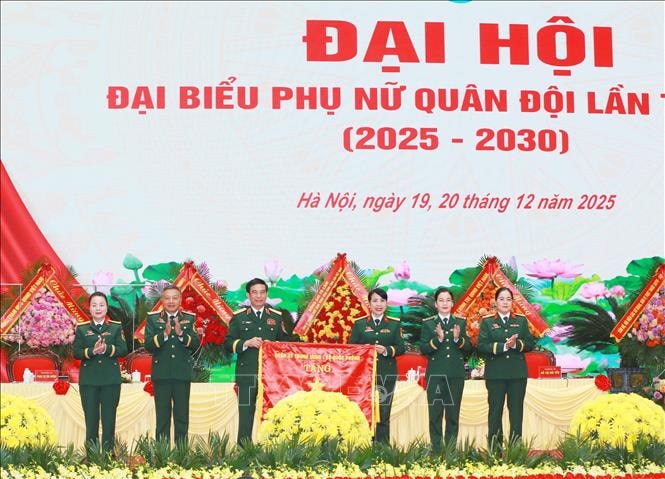Thực hiện '3 quan tâm' và '3 đổi mới' đối với phong trào phụ nữ toàn quân