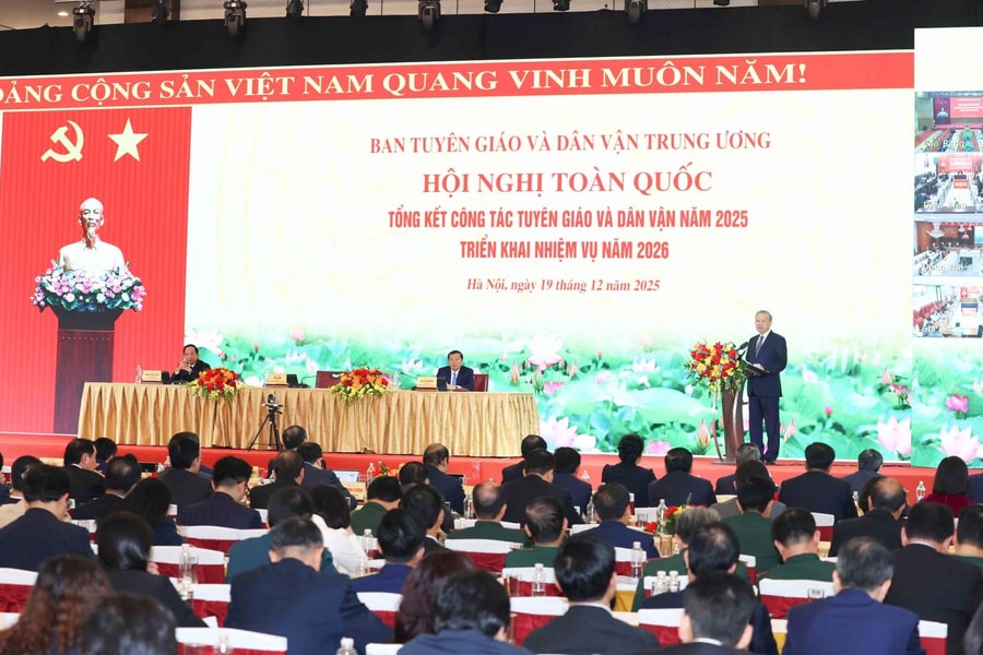 Nổi bật tuần qua: Đồng loạt khởi công, khánh thành 234 công trình trọng điểm; Đội tuyển bóng đá nam vô địch SEA Games 33