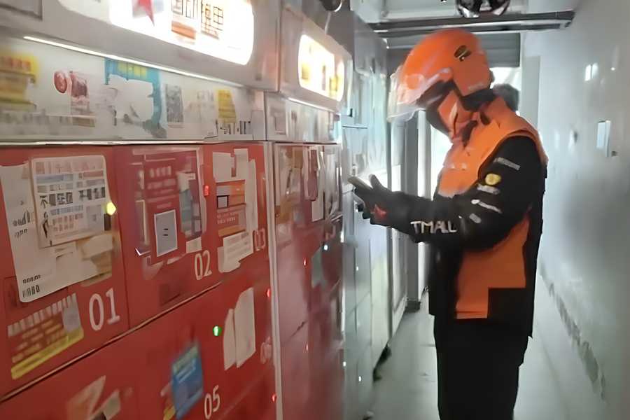 Cư dân hoảng loạn vì sống trên 186 hộc sạc pin xe điện