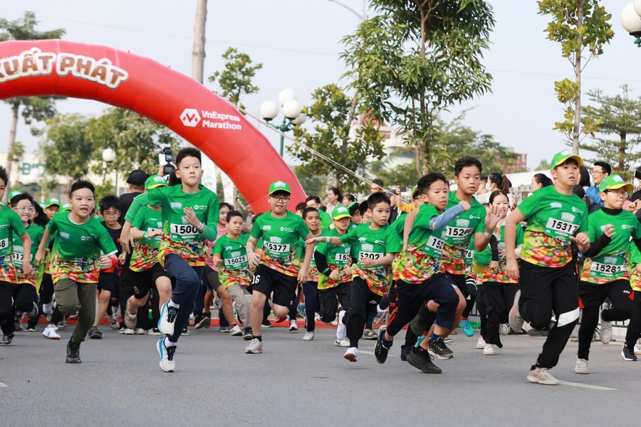 2.000 em nhỏ chinh phục Kun Marathon Hải Phòng