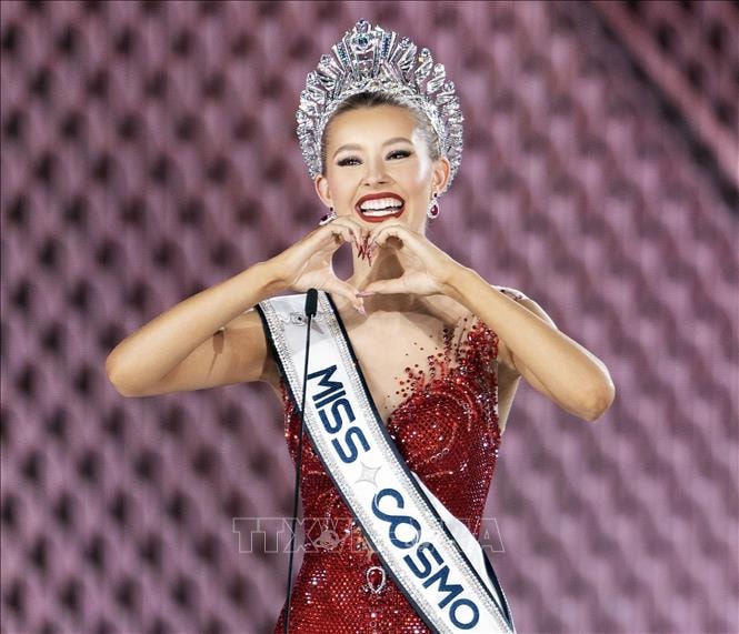 Người đẹp Hoa Kỳ đăng quang Miss Cosmo 2025