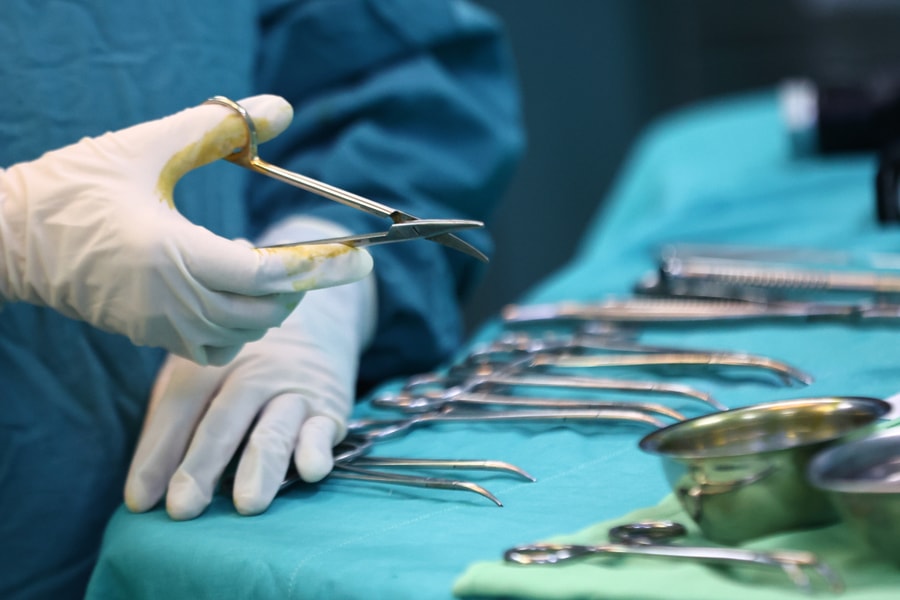 Gặp họa do học tư thế sex như 'phim đen'