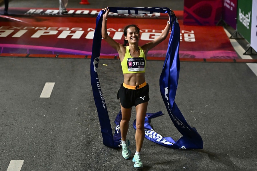Hồng Lệ phá sâu PR, Vĩ Ly lần đầu vô địch VnExpress Marathon