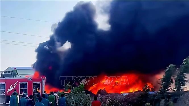 Khống chế kịp thời vụ cháy xưởng bông tại Quảng Ninh