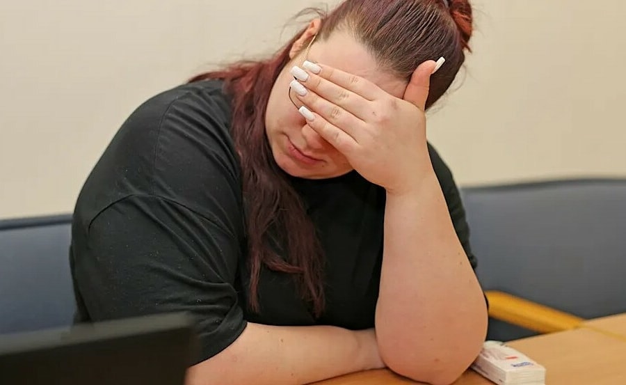 'Nụ hôn tử thần' đoạt mạng bạn trai trong tù