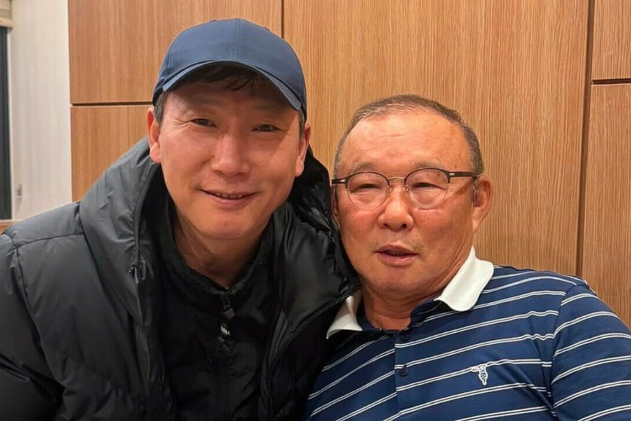 HLV Park chúc mừng U22 Việt Nam vô địch SEA Games