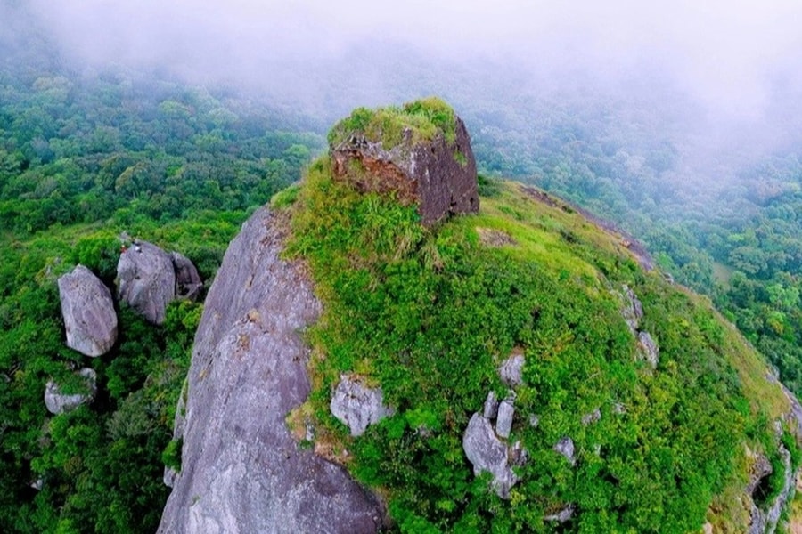 Chi 125 tỷ đồng làm đường tiếp cận tháp cổ bí ẩn trên đỉnh núi cao 800m