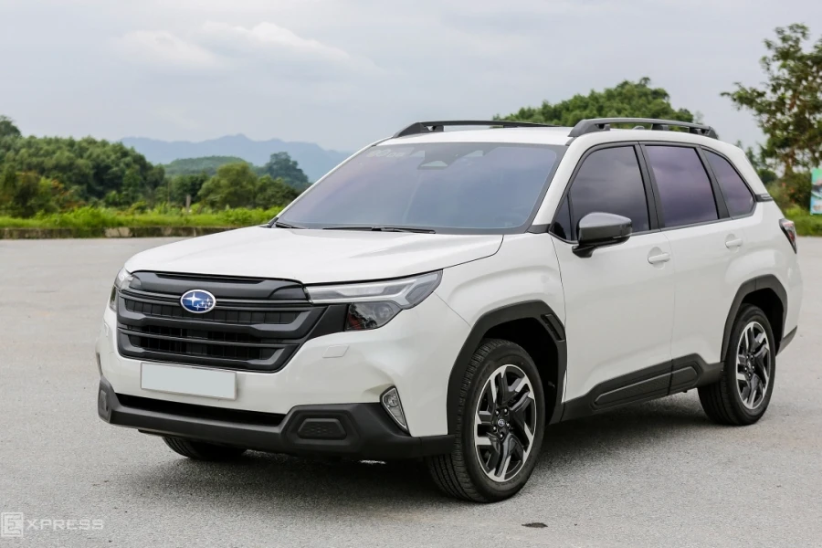 Dàn xe Subaru 'made-in Japan' tại Vietnam Mobility Show 2025
