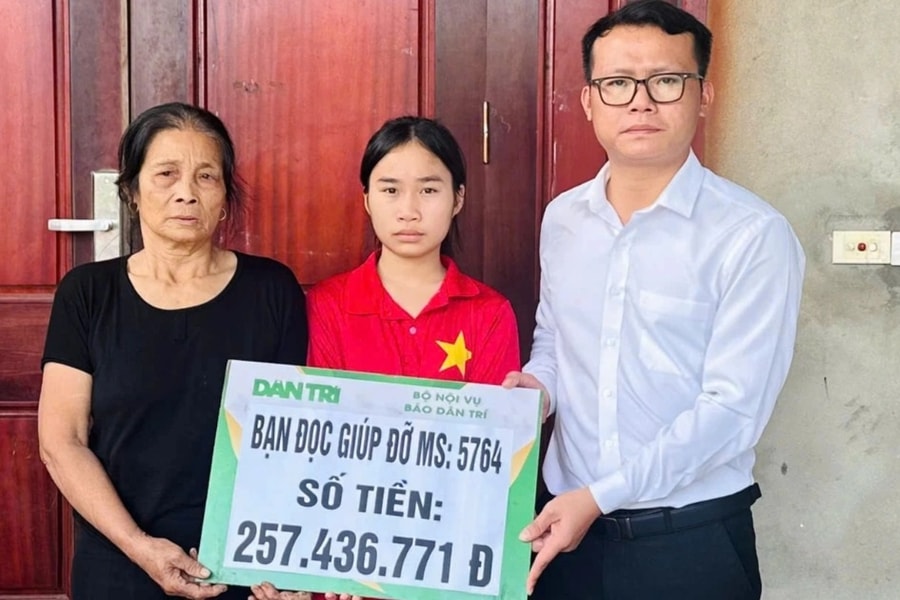 Bạn đọc Dân trí giúp đỡ nữ sinh và 4 em thơ hơn 257 triệu đồng