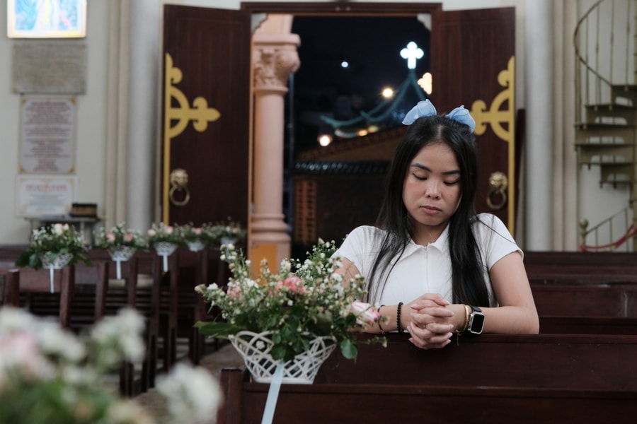 Đón Giáng sinh ‘chậm’ ở nhà thờ cổ TP HCM của khách nước ngoài