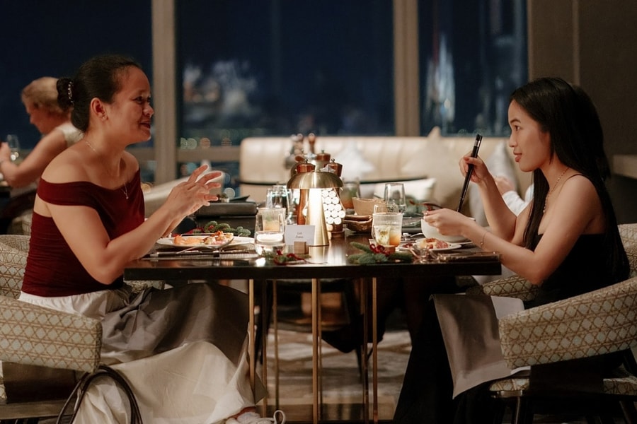 10 điểm thưởng thức tiệc đêm Giáng sinh ở Hà Nội và TP HCM