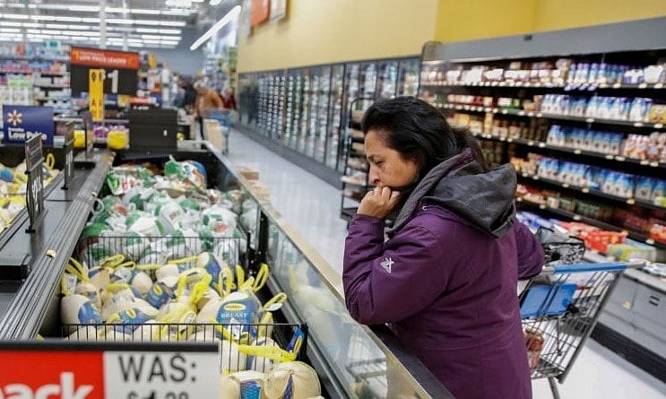 Nỗi lo 'cơm áo gạo tiền' của người Mỹ năm 2026